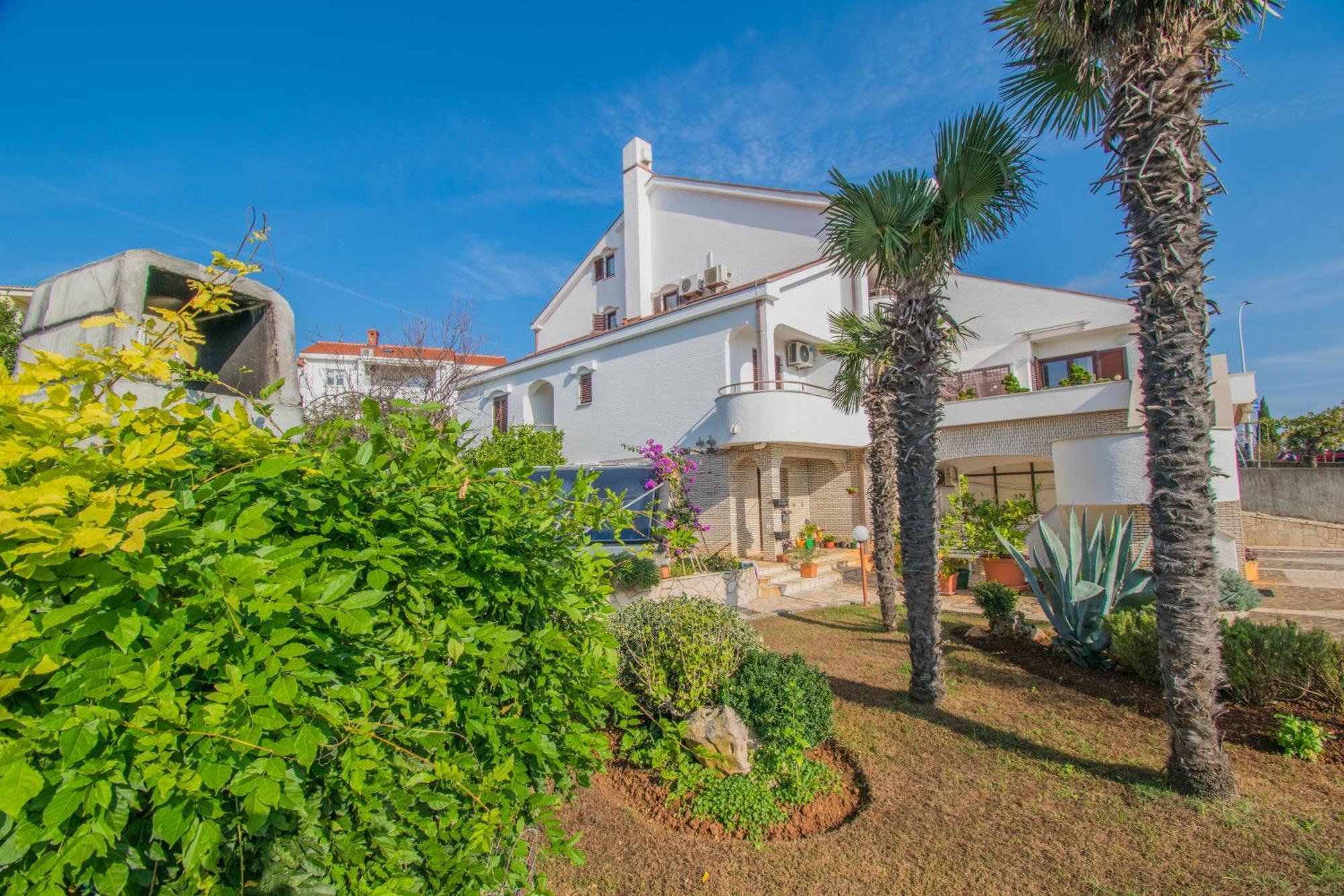 Apartments Punta & Vista In Krk Krk Town Exterior foto